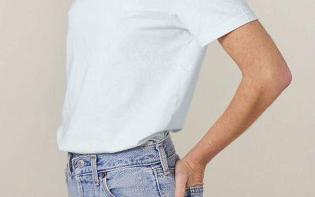youngCaritas T-Shirt Model Crafter in White