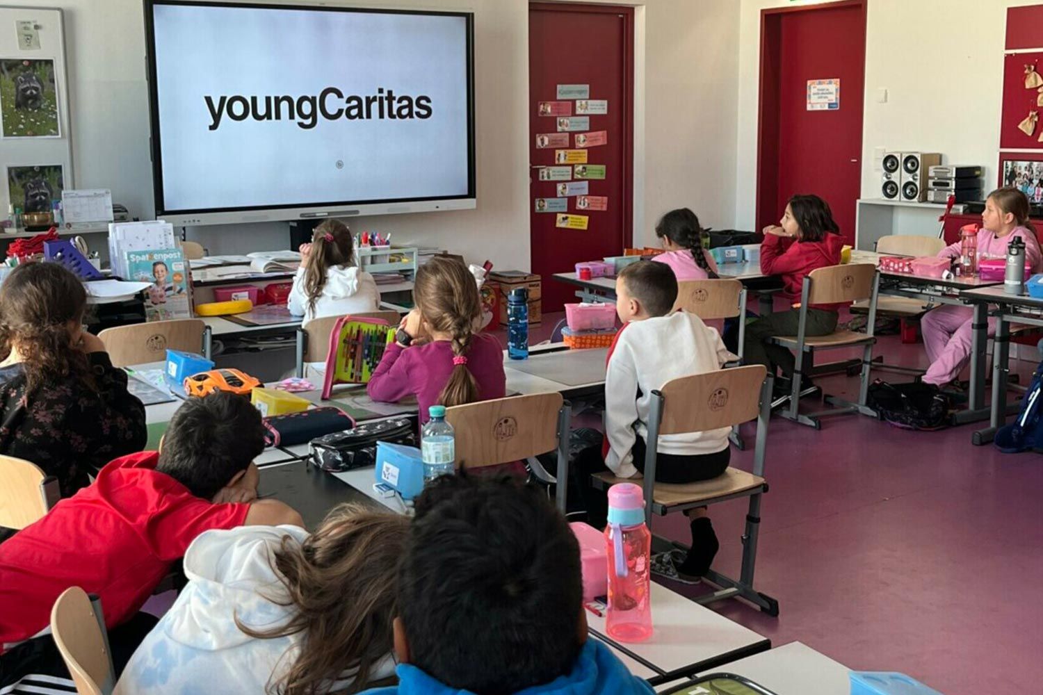 youngCaritas Klassenzimmer Vortrag